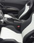 Lukkien Autobekleding plaatst stoelen in Audi R8 Spider & Mercedes G Klasse